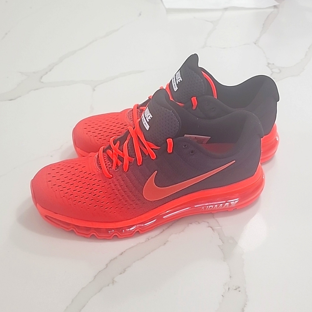 Brand new nike air max